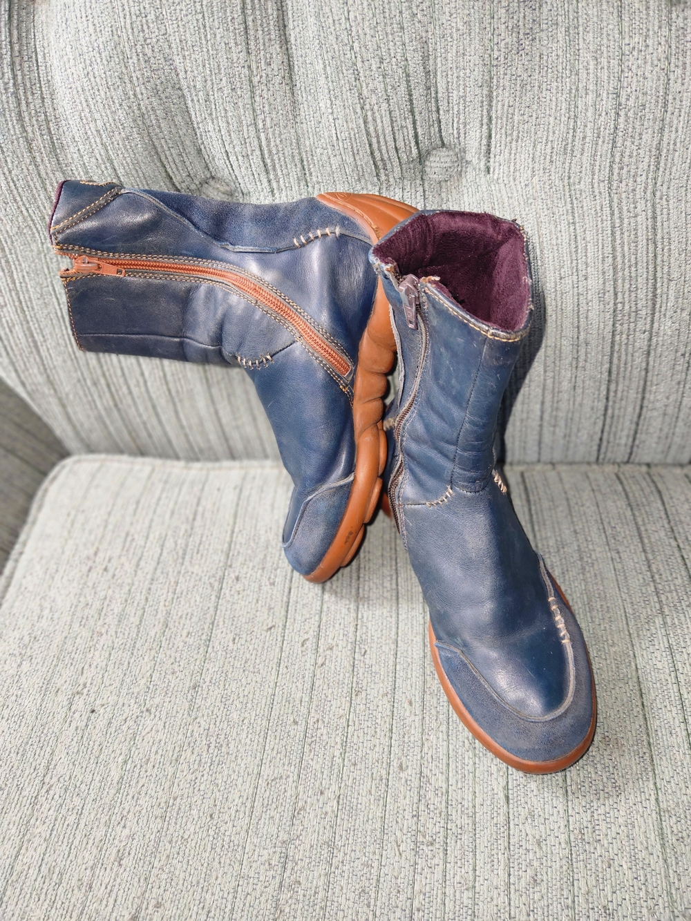🍉John Fluevog Urban Angel Couriers Boots